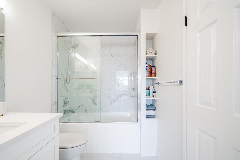 34 900 17th Street North Vancouver, BC - 28