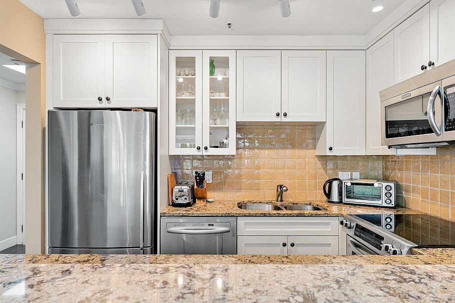 308 3788 W 8th Avenue Vancouver, BC - 12
