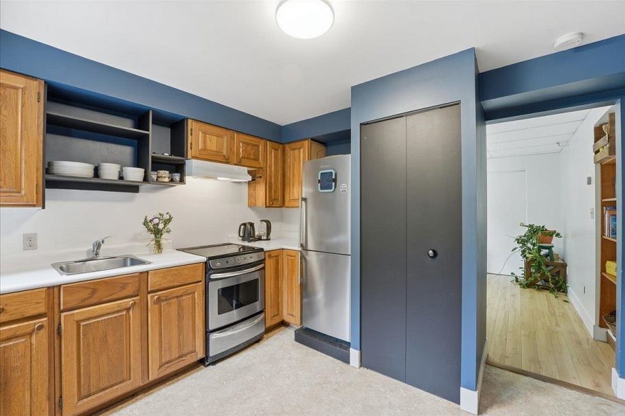 4440 Marion Road North Vancouver, BC - 40