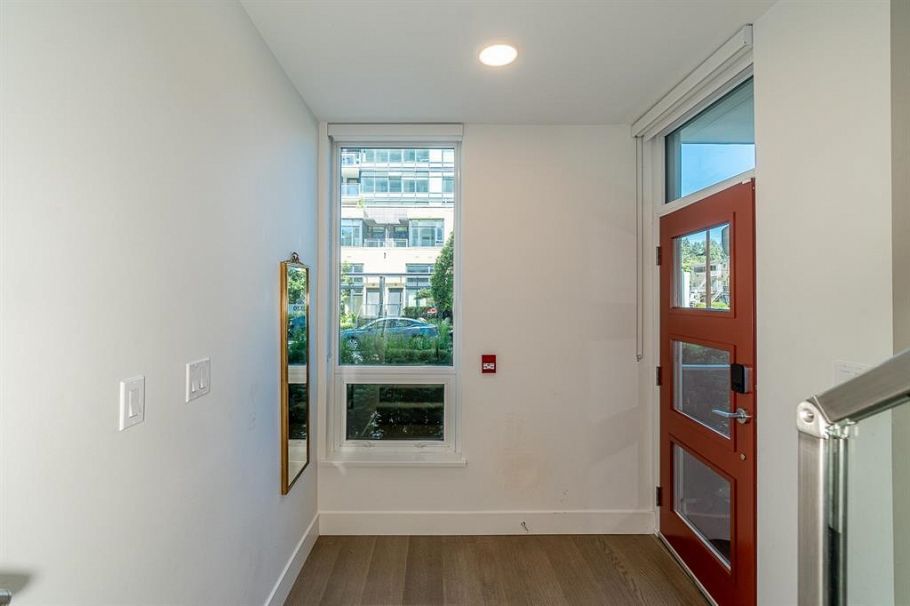 2025 Curling Road North Vancouver, BC - 37