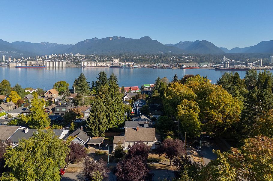 505 N Penticton Street Vancouver, BC - 6