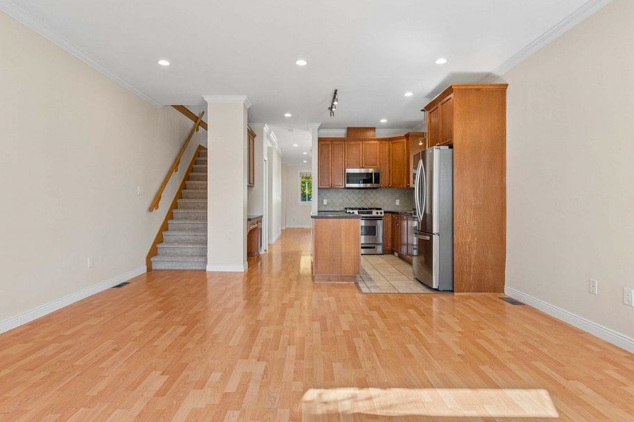 247 E 19th Street North Vancouver, BC - 15