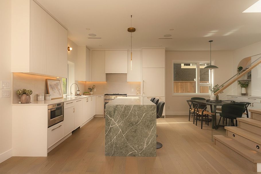 2 812 E 26th Avenue Vancouver, BC - 18