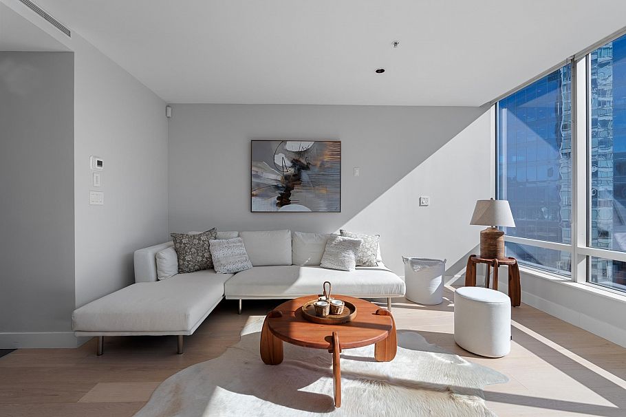 2605 1077 W Cordova Street Vancouver, BC - 4