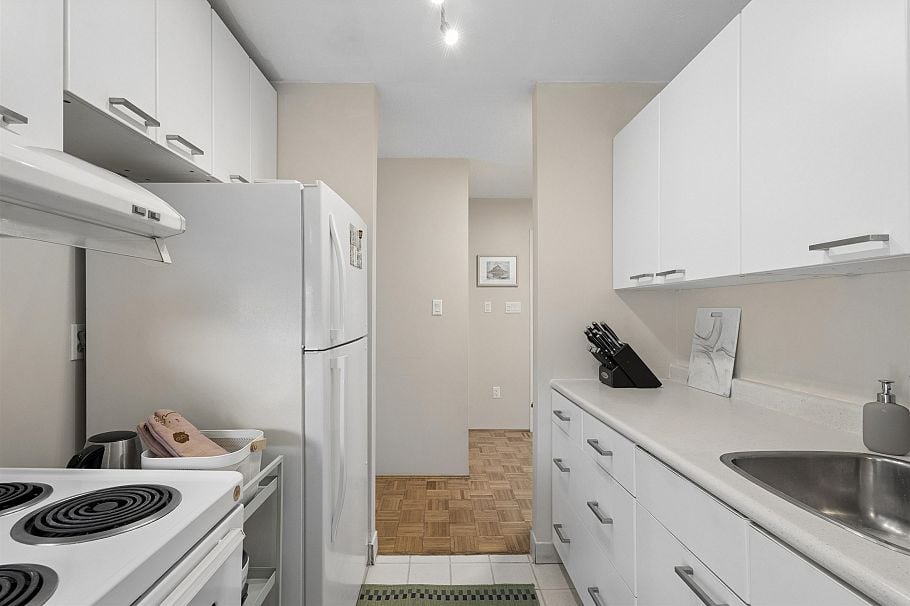 312 808 E 8th Avenue Vancouver, BC - 5