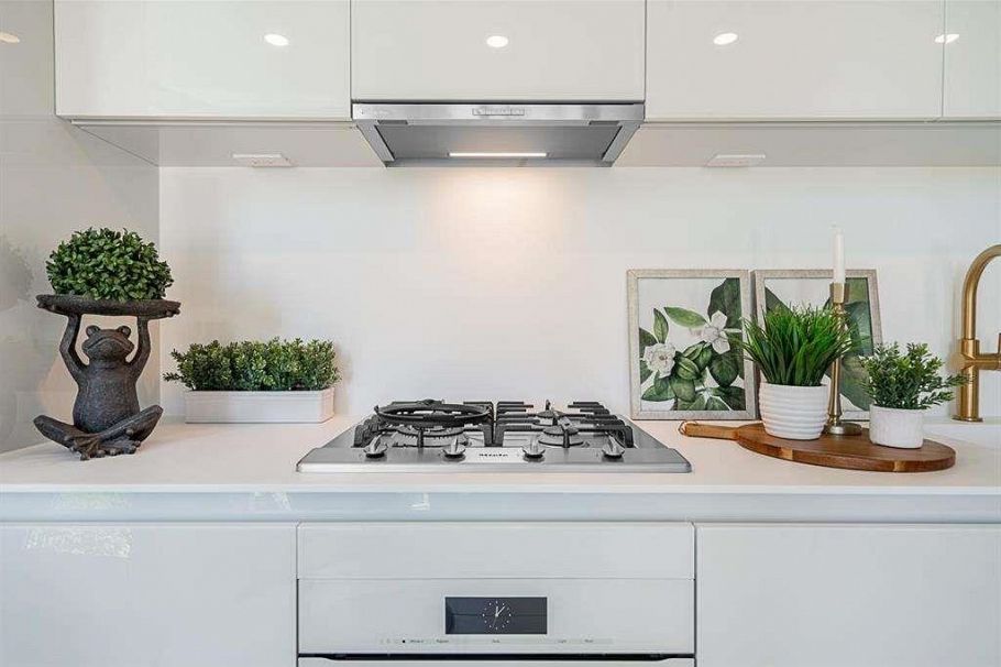 703 1033 Nelson Street Vancouver, BC - 3