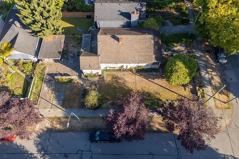 505 N Penticton Street Vancouver, BC - 5