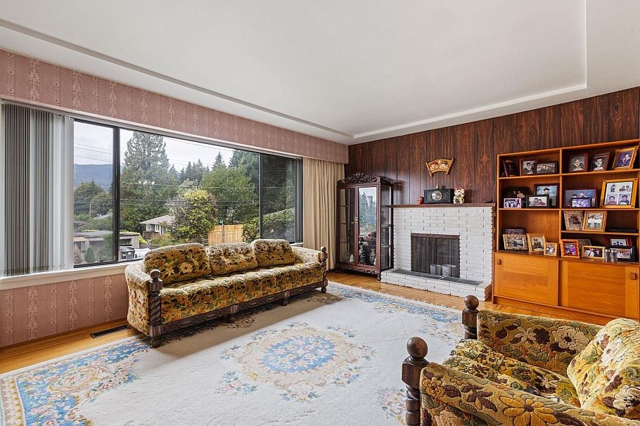 4590 Highland Boulevard North Vancouver, BC - 3