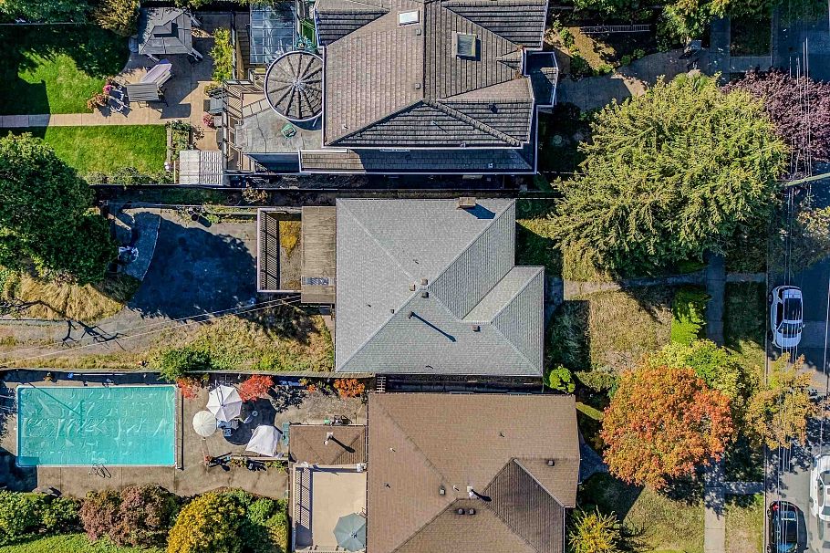 1154 E 53rd Avenue Vancouver, BC - 5