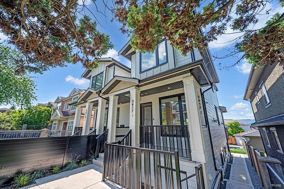 3417 Seaforth Drive Vancouver, BC - 3