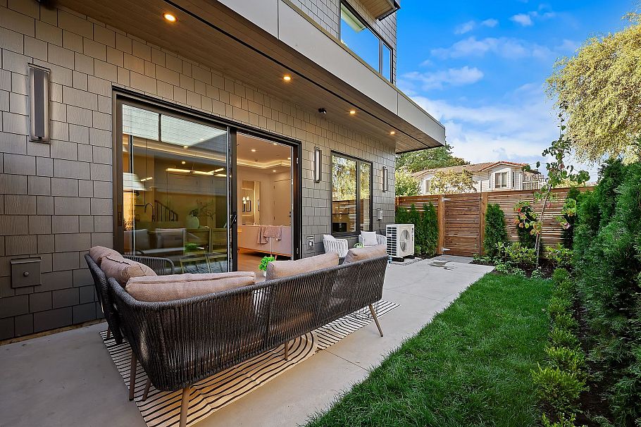 2868 Semlin Drive Vancouver, BC - 21