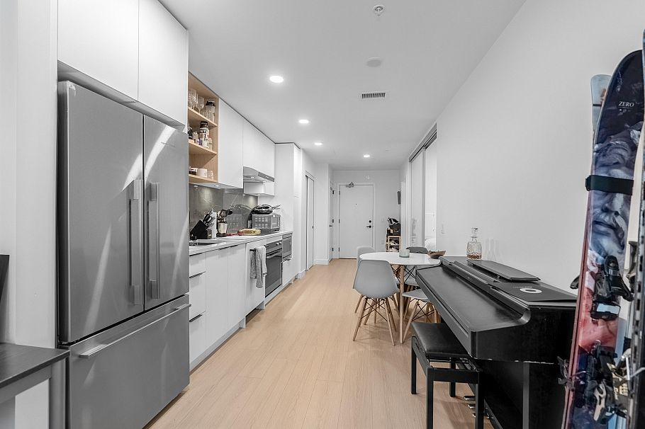 317 422 E 3rd Street North Vancouver, BC - 6