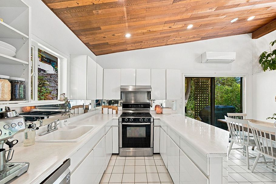 2787 Panorama Drive North Vancouver, BC - 8
