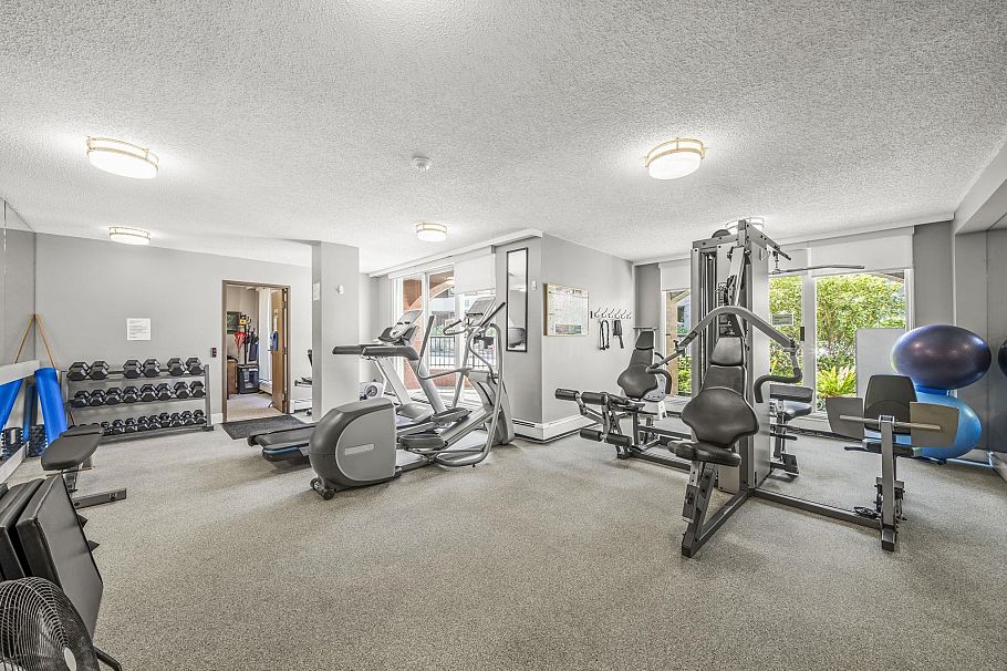 904 522 Moberly Road Vancouver, BC - 32