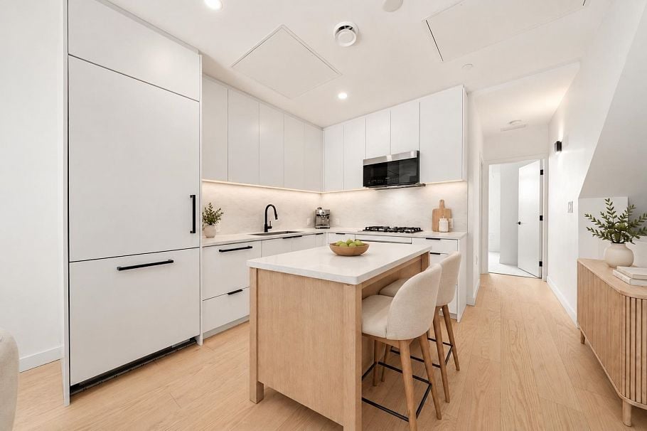 127 650 E 2nd Street North Vancouver, BC - 2