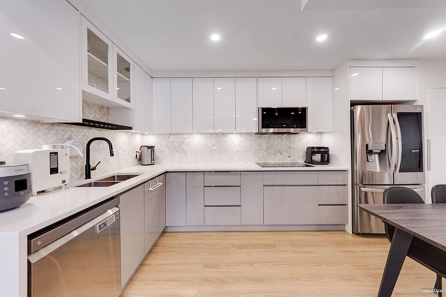 66 3433 E 49th Avenue Vancouver, BC - 3