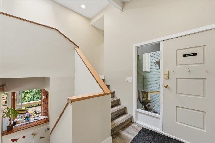 4440 Marion Road North Vancouver, BC - 25
