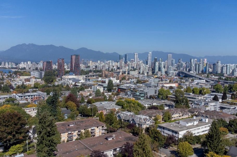 2372 Maple Street Vancouver, BC - 3