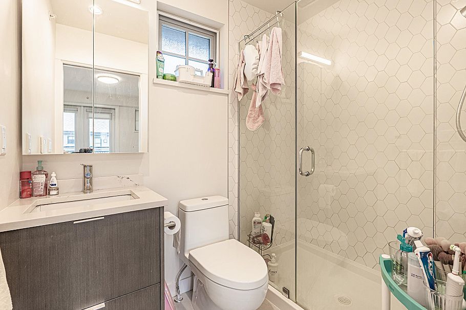 7903 Oak Street Vancouver, BC - 28
