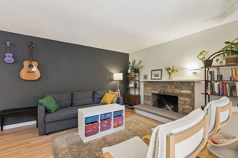 209 310 E 3rd Street North Vancouver, BC - 5