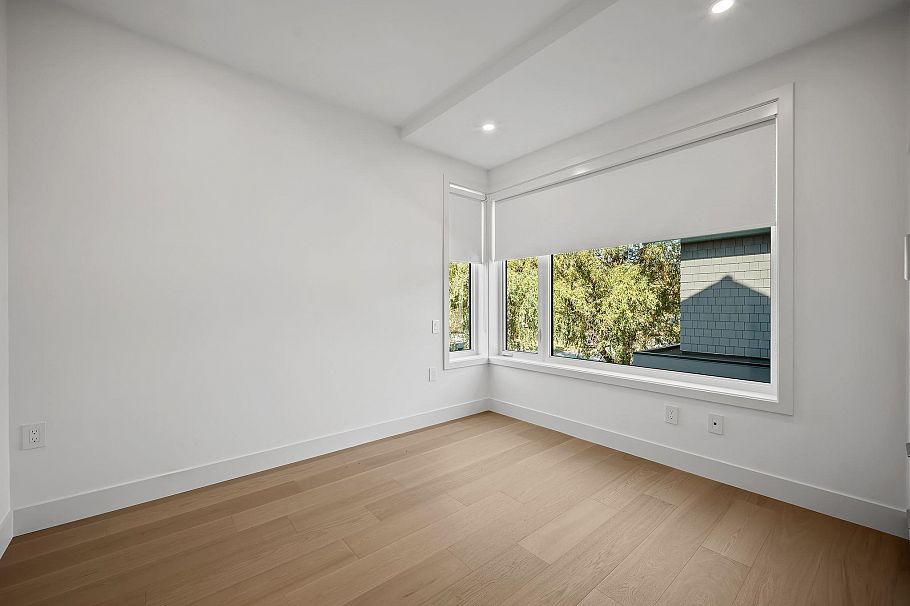 2868 Semlin Drive Vancouver, BC - 29