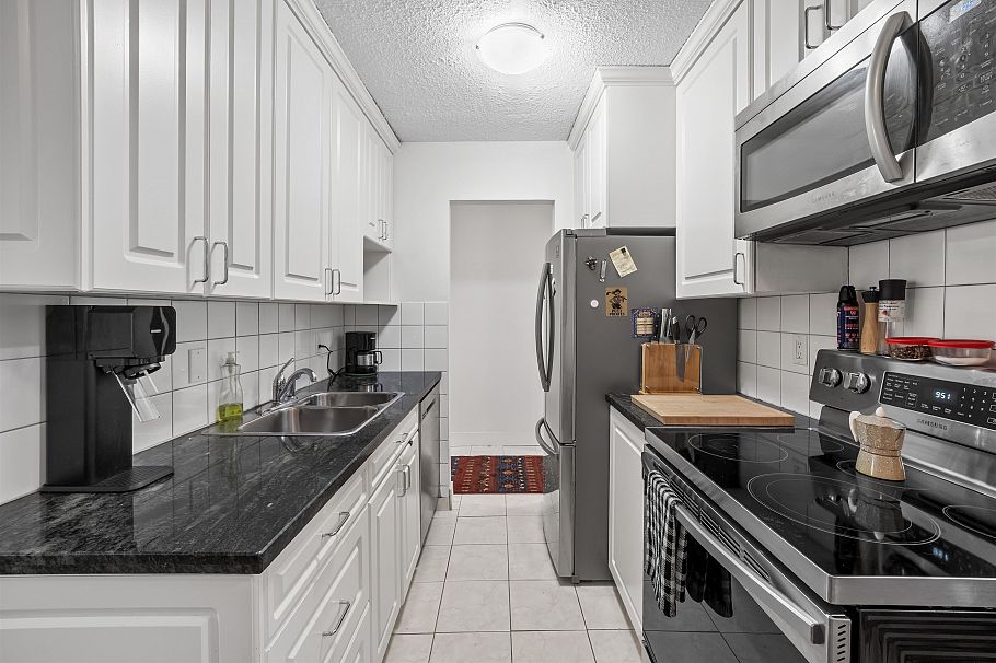 115 170 E 3rd Street North Vancouver, BC - 10