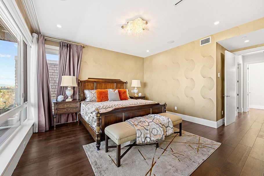 3253 W 21st Avenue Vancouver, BC - 21