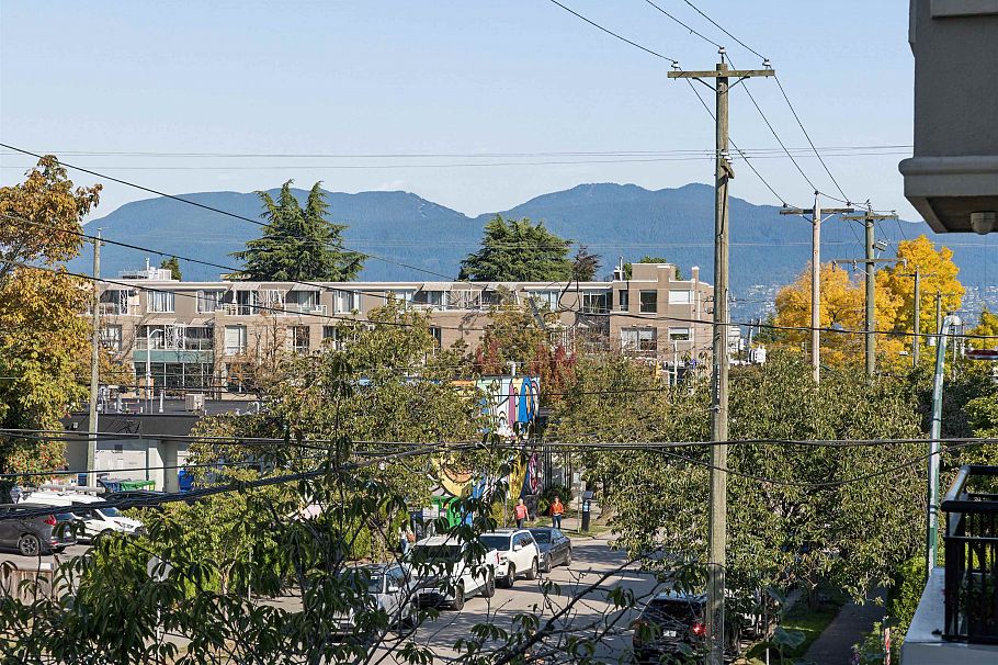 203 2190 W 5th Avenue Vancouver, BC - 18