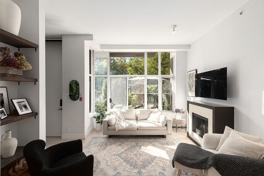 14 166 W 13th Street North Vancouver, BC - 4