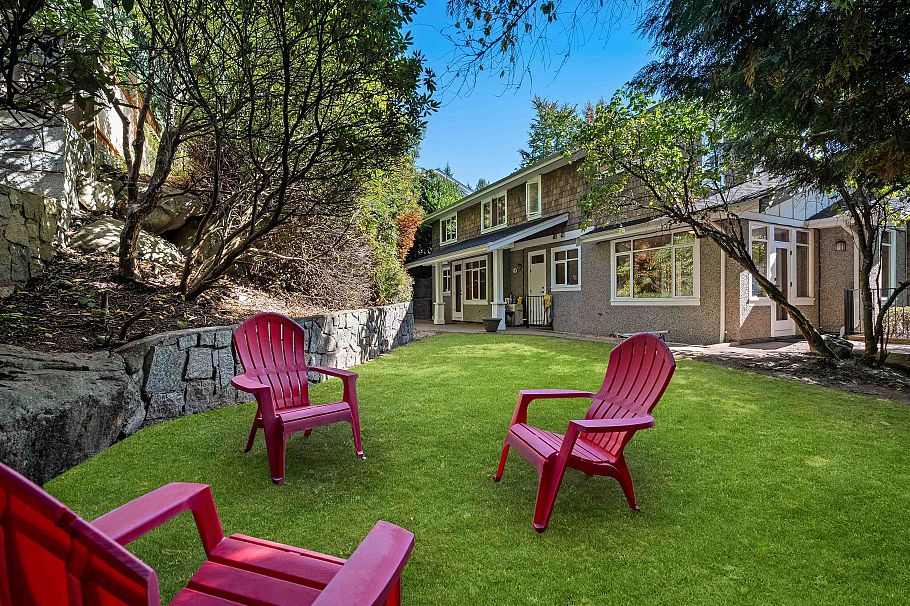 4812 Skyline Drive North Vancouver, BC - 39