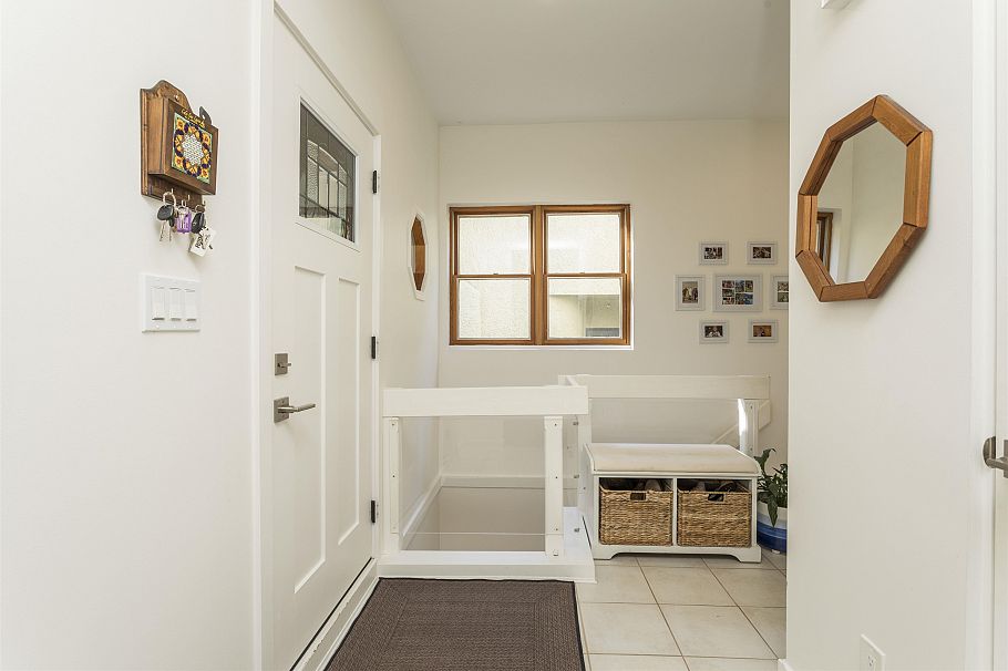 1975 W 13th Avenue Vancouver, BC - 16