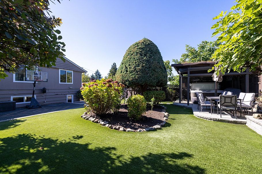 424 W Queens Road North Vancouver, BC - 10