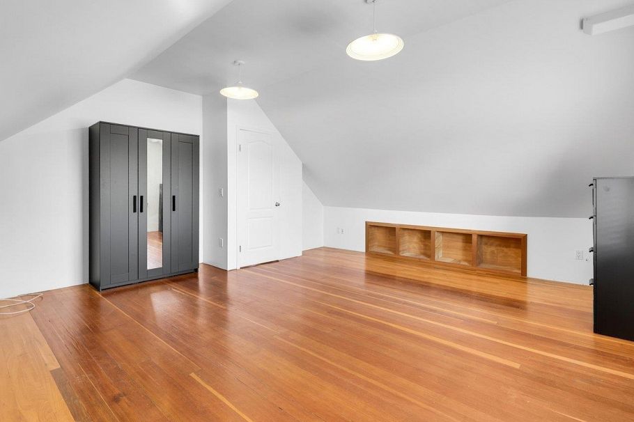 2087 E 26th Avenue Vancouver, BC - 17