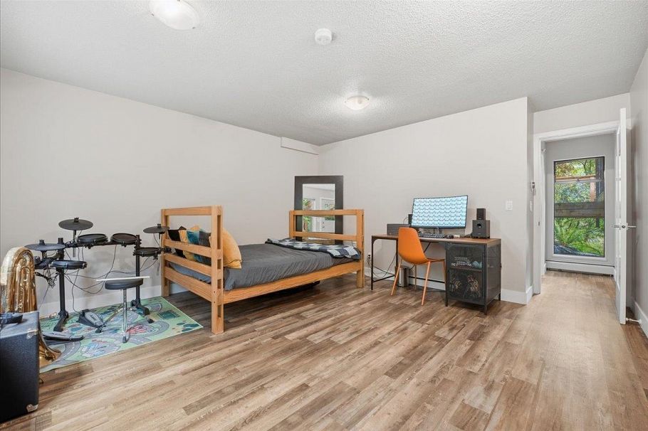 4440 Marion Road North Vancouver, BC - 21