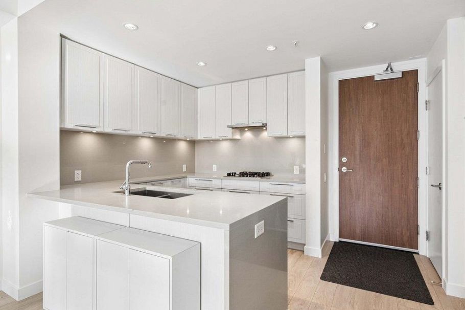 306 6677 Cambie Street Vancouver, BC - 7