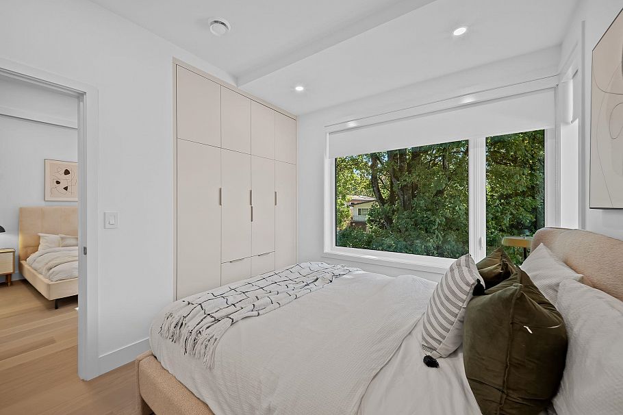 2005 E 13th Avenue Vancouver, BC - 24