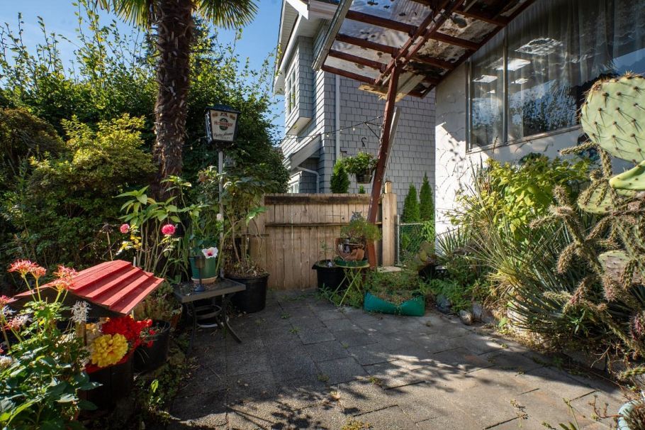 659 E 22nd Avenue Vancouver, BC - 12