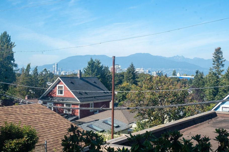 659 E 22nd Avenue Vancouver, BC - 26