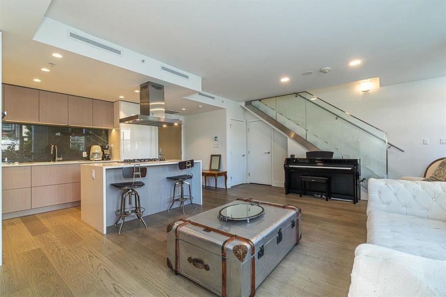 2025 Curling Road North Vancouver, BC - 6