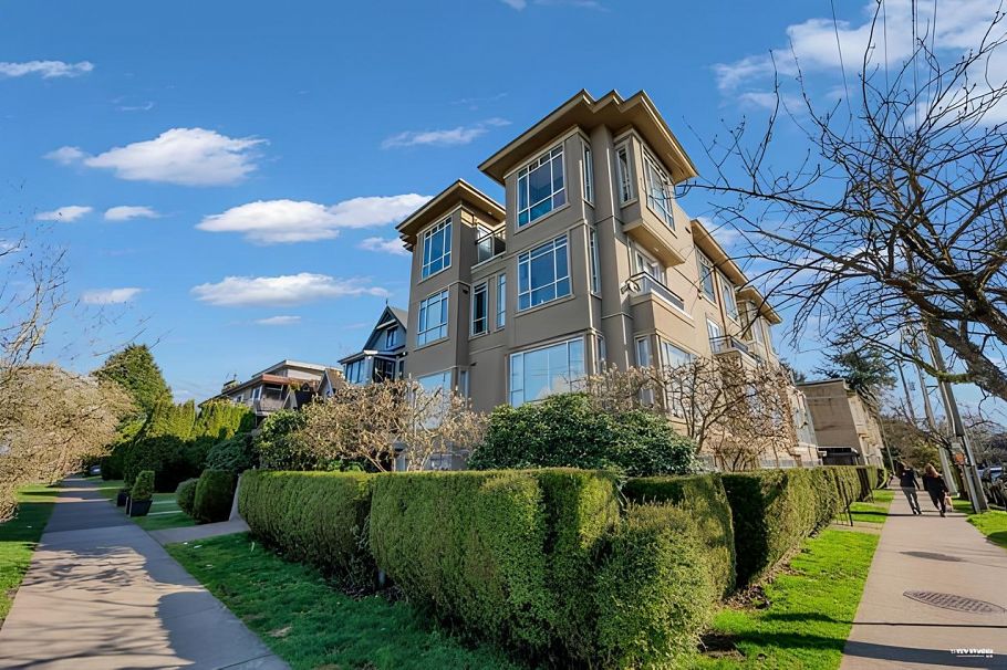 203 2190 W 5th Avenue Vancouver, BC - 20
