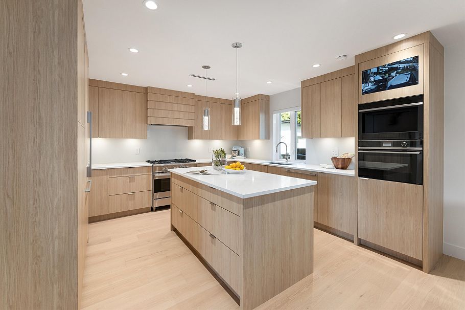 806 Montroyal Boulevard North Vancouver, BC - 15