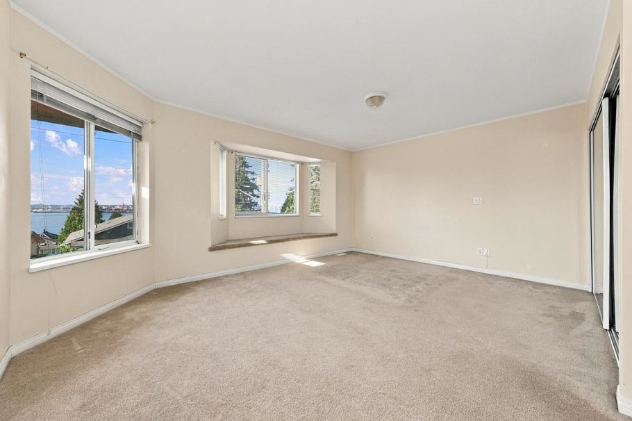 423-425 E 2nd Street North Vancouver, BC - 15