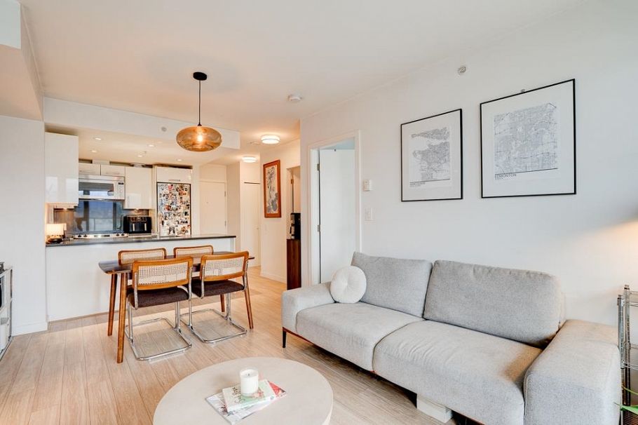 201 983 E Hastings Street Vancouver, BC - 6