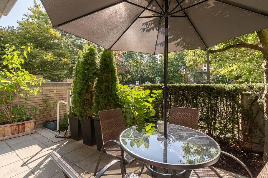 14 166 W 13th Street North Vancouver, BC - 2