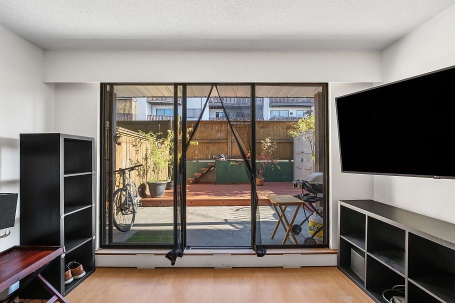 115 170 E 3rd Street North Vancouver, BC - 3