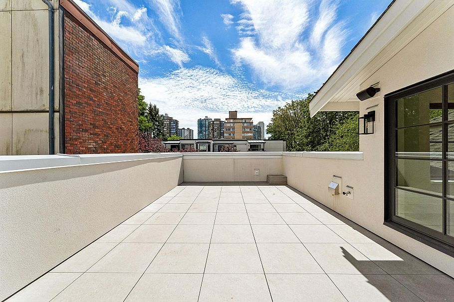 1683 Nelson Street Vancouver, BC - 4