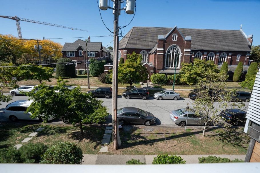 2372 Maple Street Vancouver, BC - 24