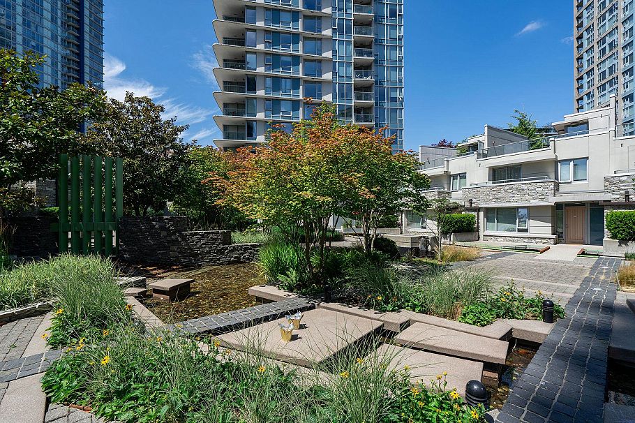 306 633 Abbott Street Vancouver, BC - 31