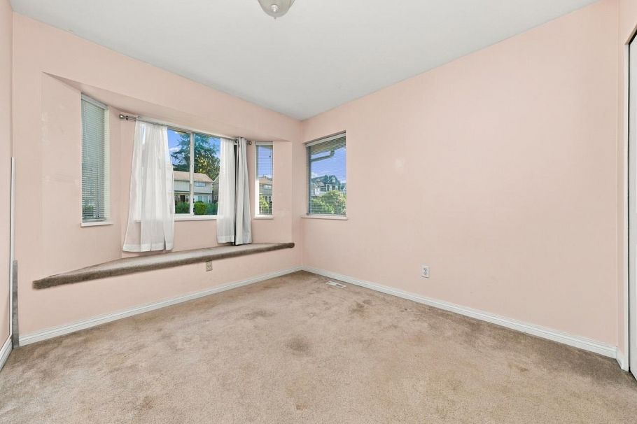 423-425 E 2nd Street North Vancouver, BC - 18