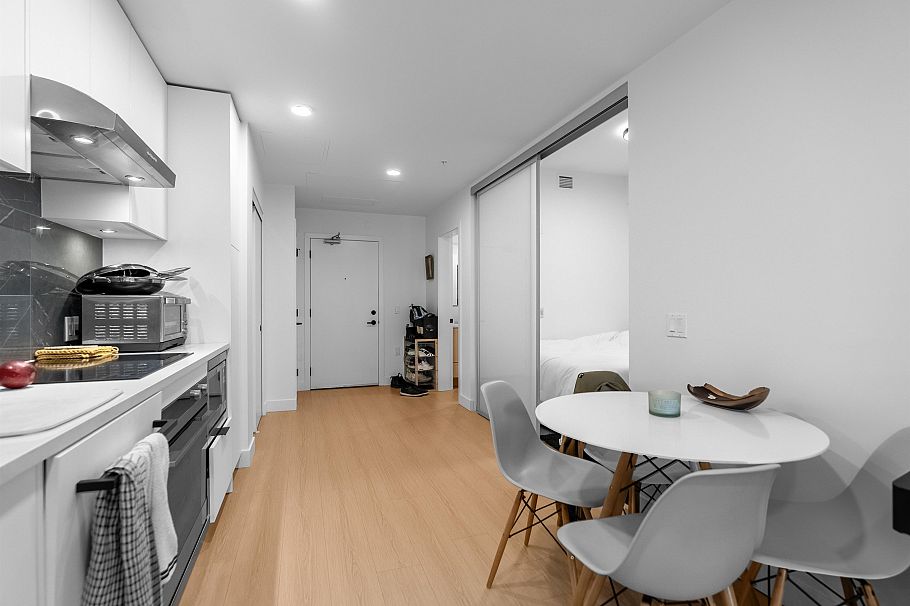 317 422 E 3rd Street North Vancouver, BC - 10